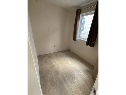 Stebo Chalet 1000 mirror image